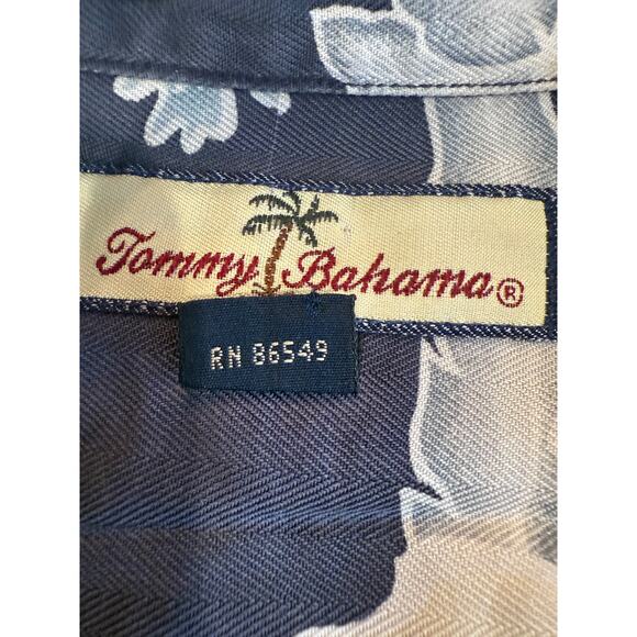 Tommy Bahama 100% Silk Hawaiian Shirt M Blue Cream Floral Aloha Island Resort - Picture 6 of 7